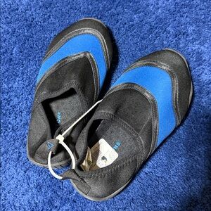 Water shoes